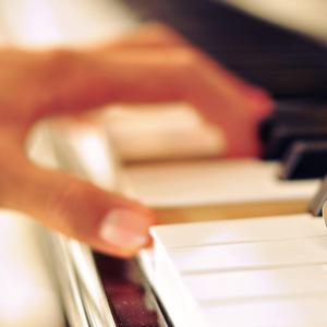 西川结衣和日本首相的关系
