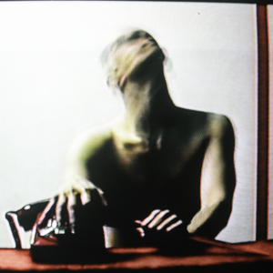 西川结衣和日本首相的关系
